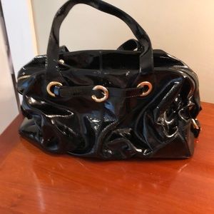 BLACK PATENT LEATHER SATCHEL BAG